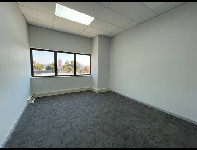 330M² OFFICE TO LET IN RIVONIA